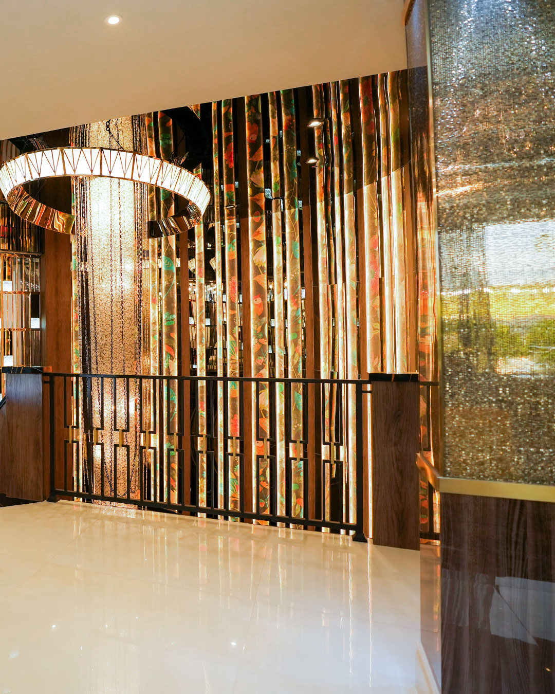 Reflections-Hallmark-Ballroom-Mobile-Gallery-14_02